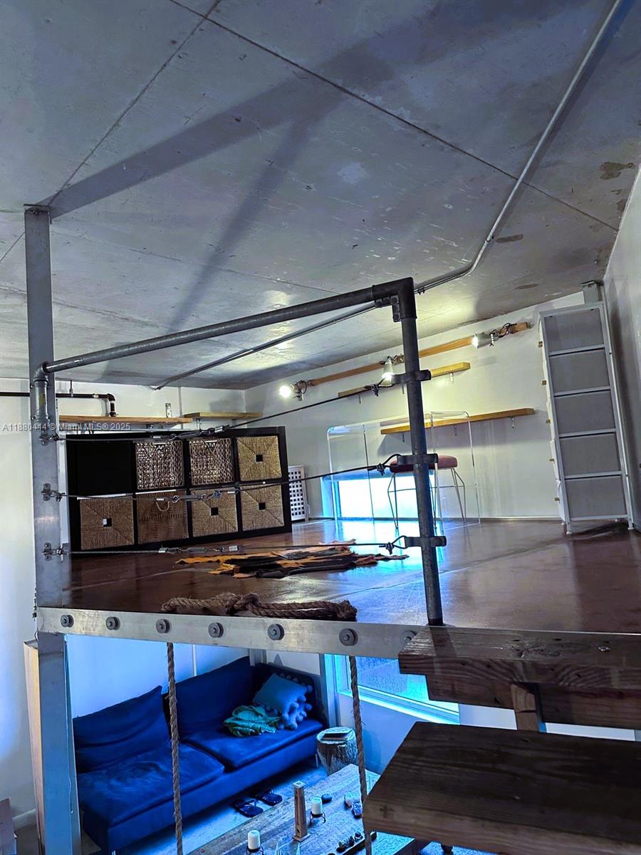 NEO CONDO - Residential