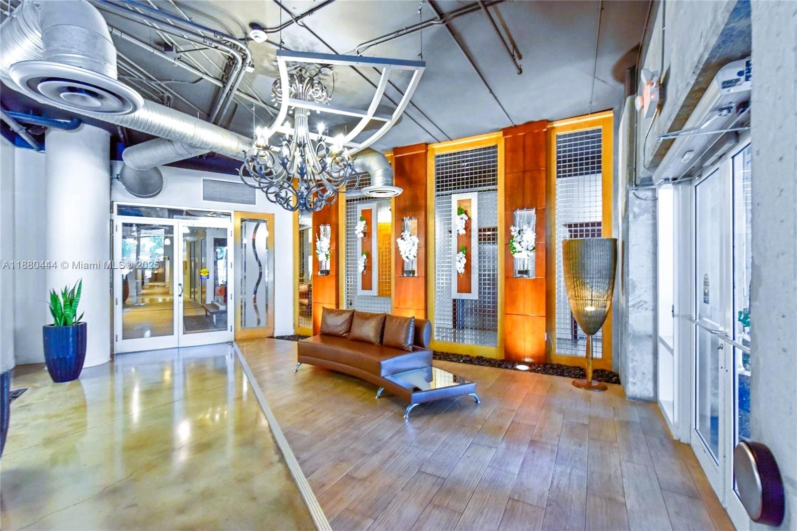 NEO CONDO - Residential