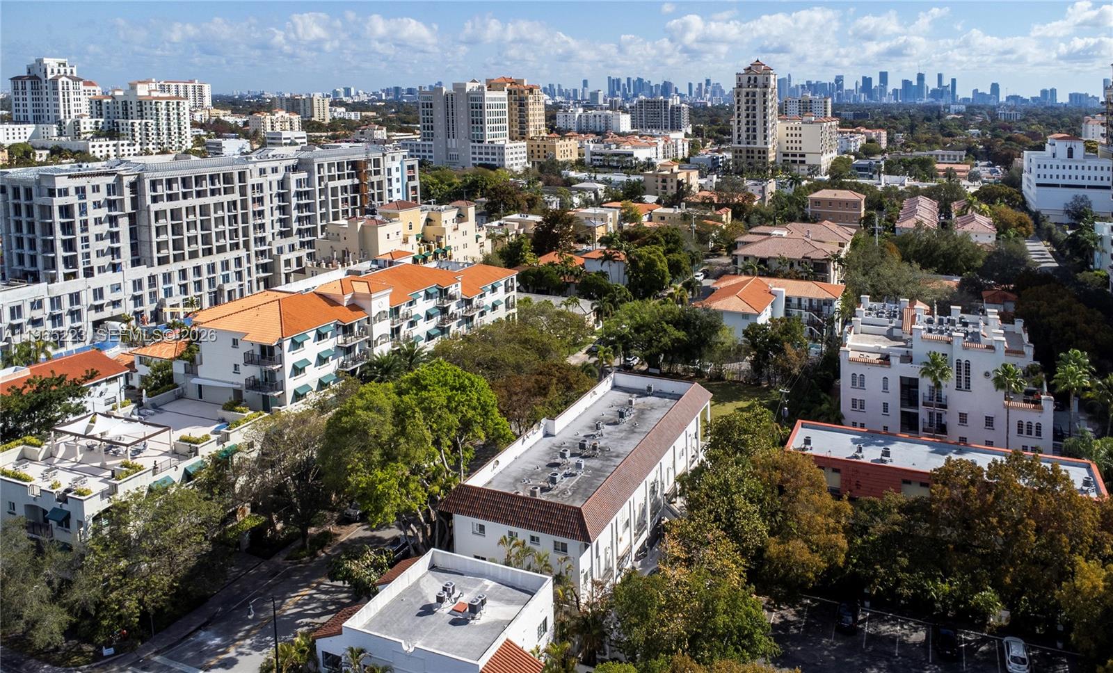 THE MAJORCAS CONDO - Residential