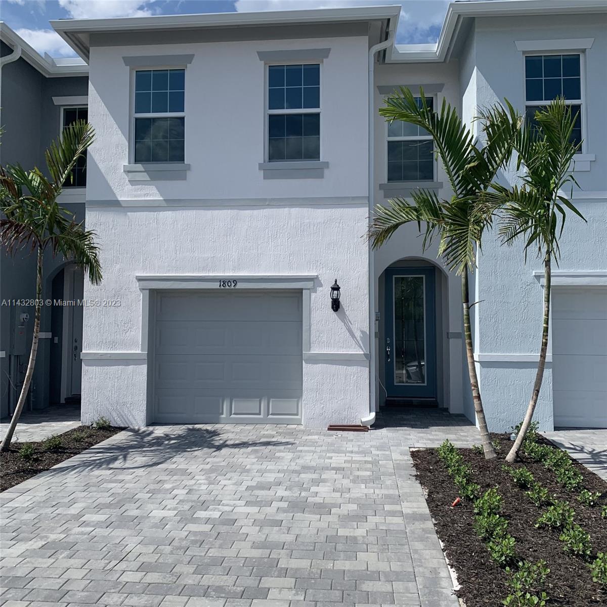 Property for Sale at 1809 Se Ocean Cove Way Ave, Stuart, Martin County, Florida - Bedrooms: 3 
Bathrooms: 3  - $473,000