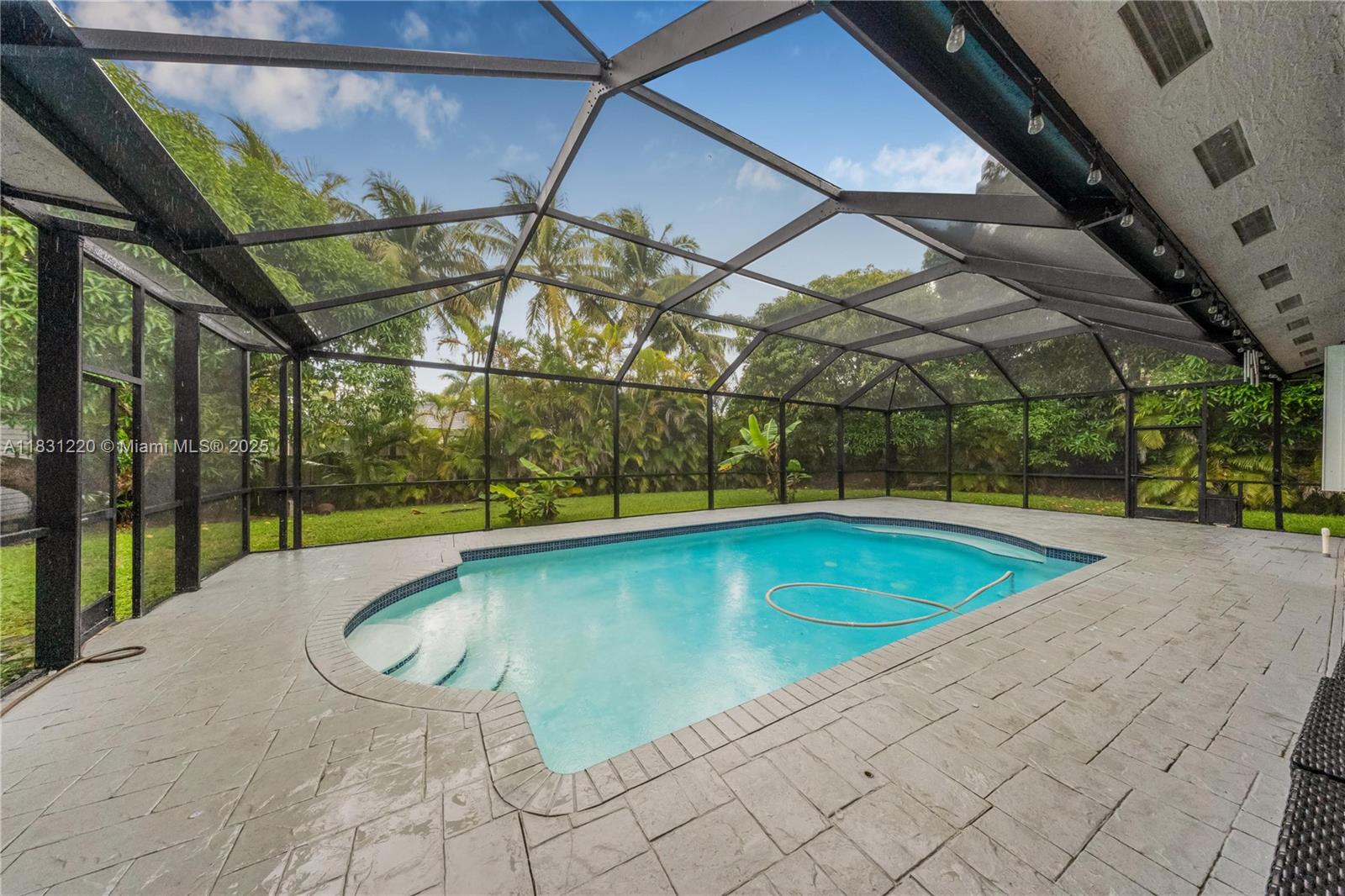 8229 SW 173rd Ter