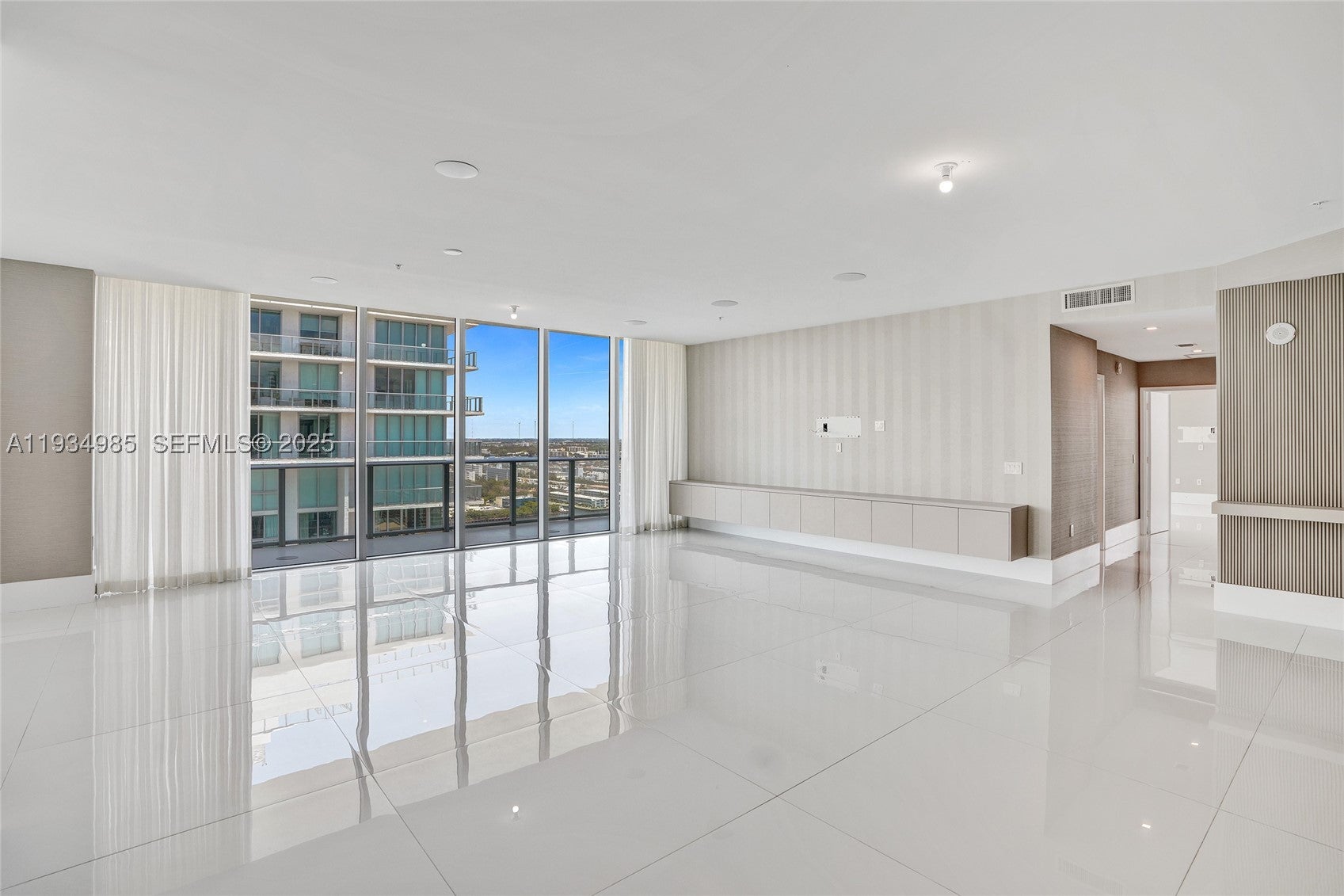 300 Sunny Isles Blvd 4-TS-04
