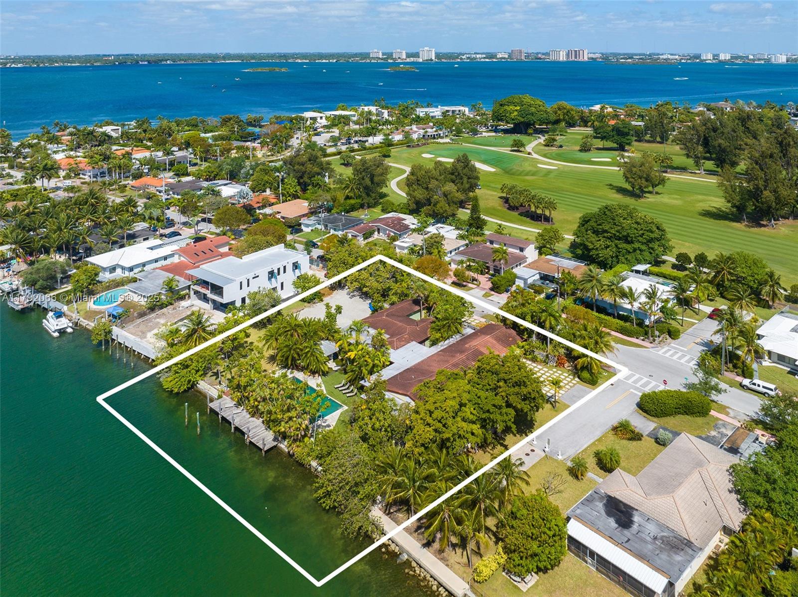 Rental Property at 900 S Shore Dr, Miami Beach, Miami-Dade County, Florida - Bedrooms: 5 
Bathrooms: 5  - $21,500 MO.