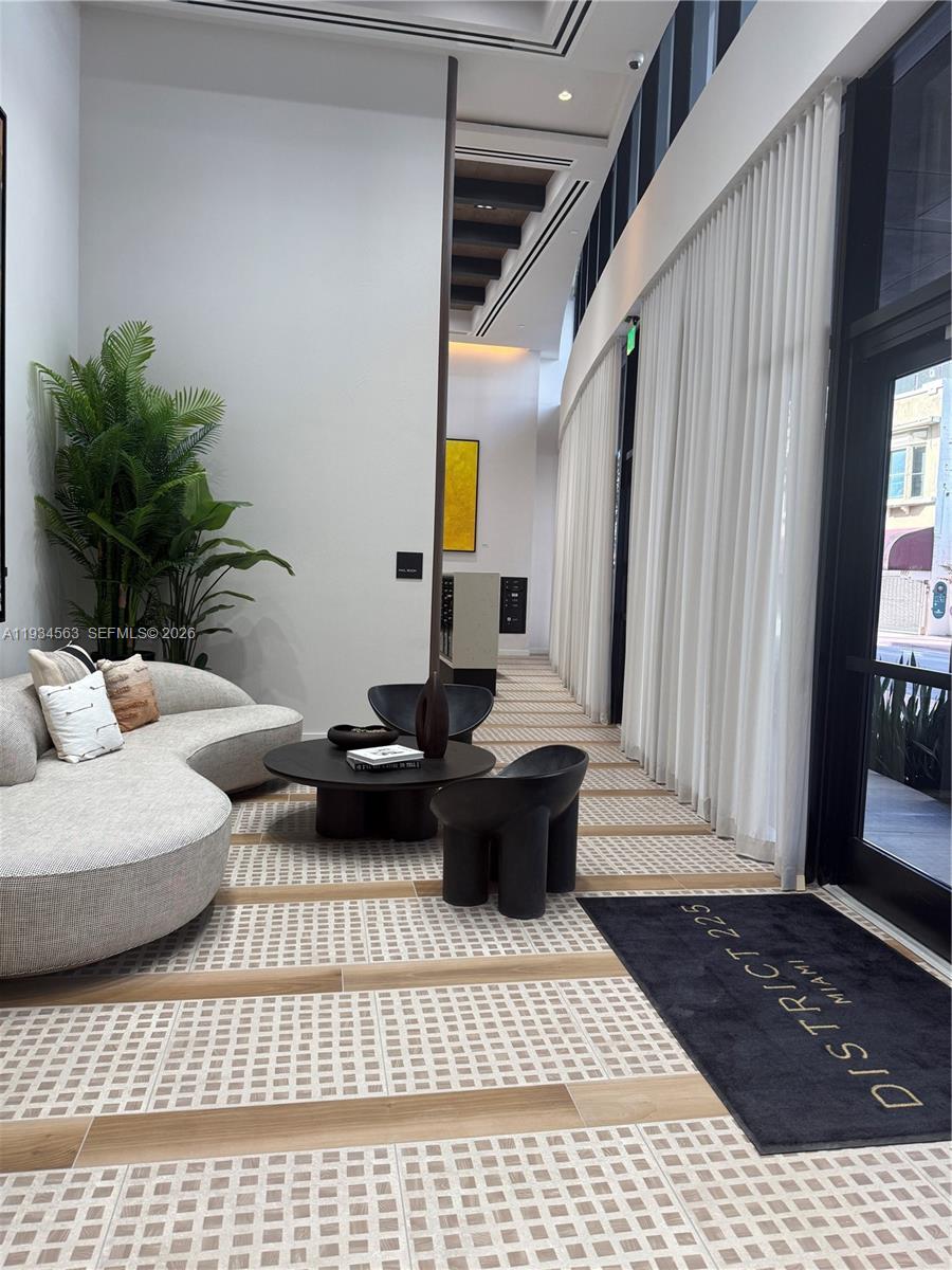 225 DISCTRICT - Residential