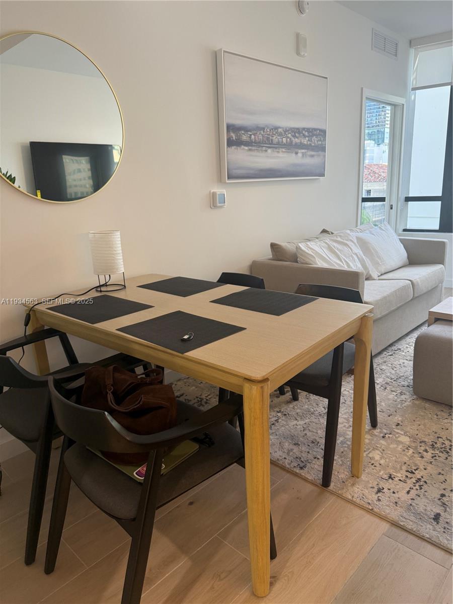 225 DISCTRICT - Residential