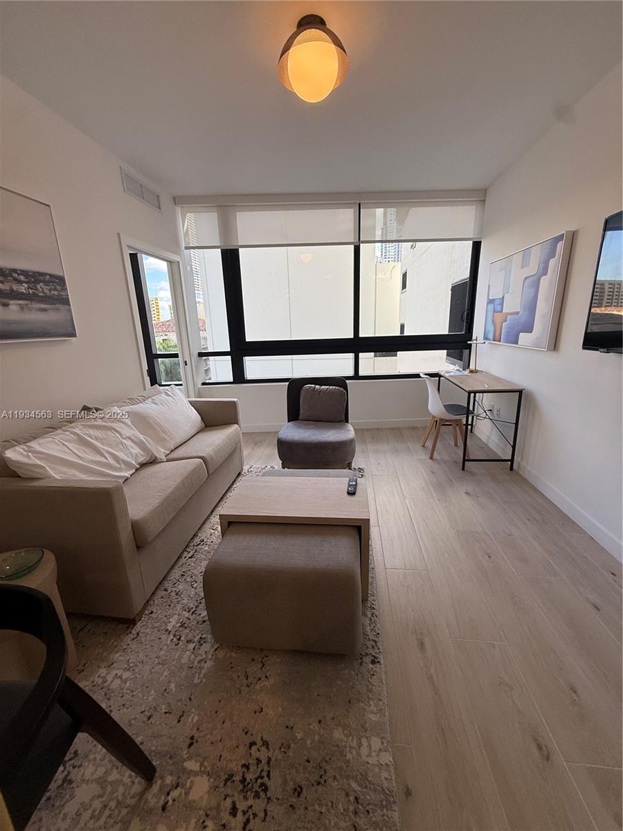 225 DISCTRICT - Residential