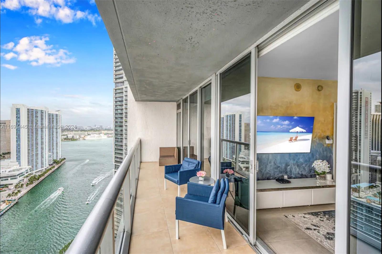 Property for Sale at 485 Brickell Ave 3203, Miami, Broward County, Florida - Bedrooms: 1 
Bathrooms: 1  - $750,000