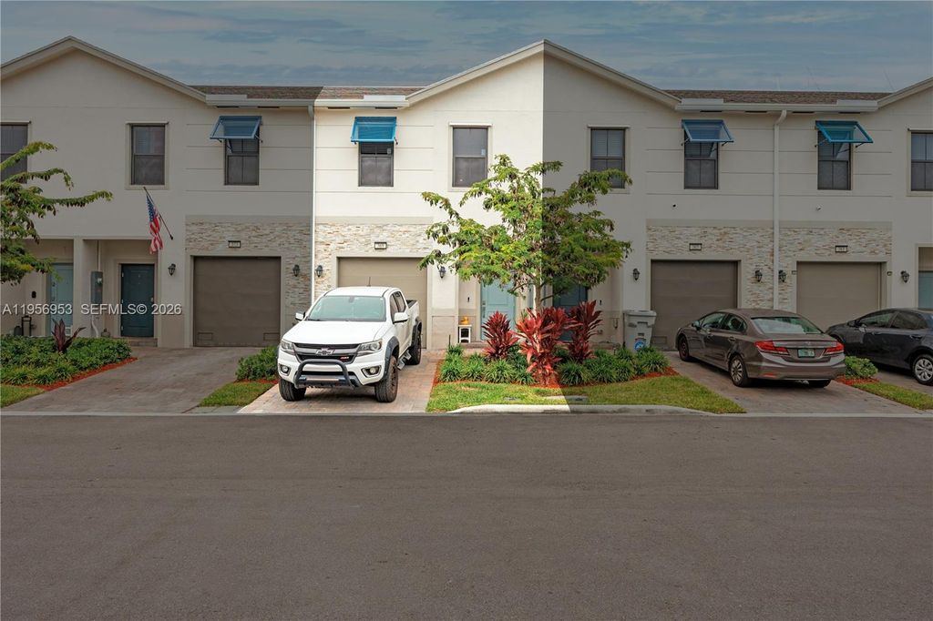 Photo of 369 NW 8th Ct, Pompano Beach, FL 33060 (MLS # A11956953)