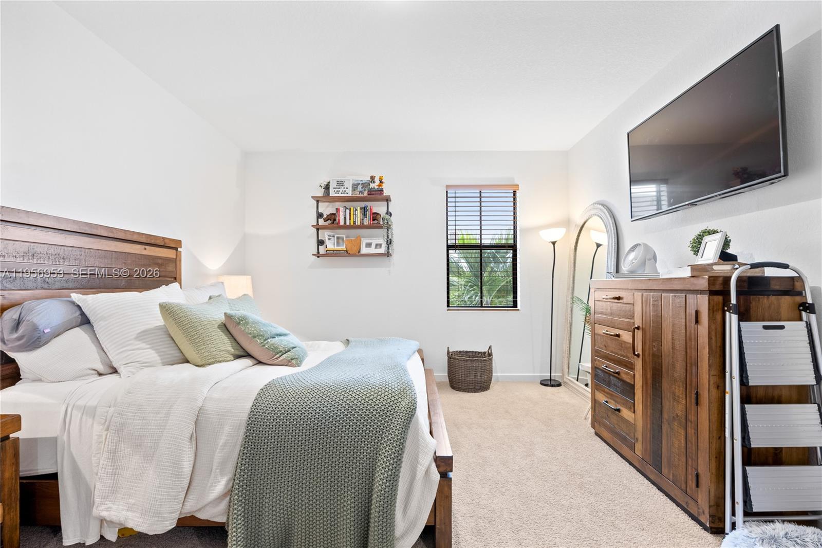 HIGHLAND OAKS - Residential