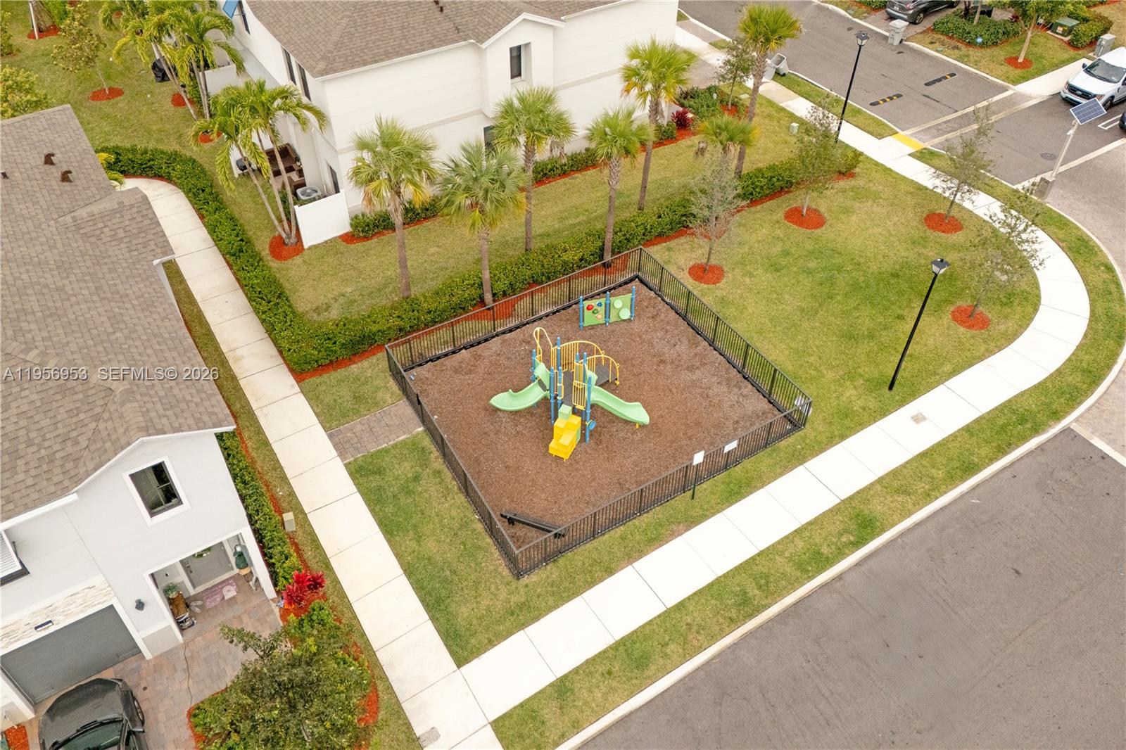 HIGHLAND OAKS - Residential