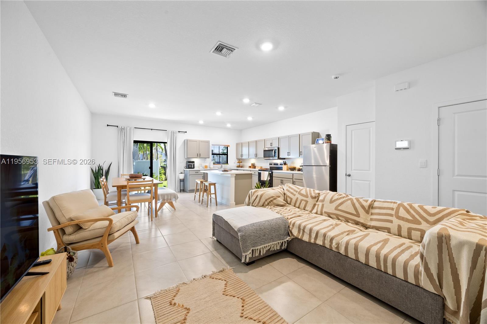 HIGHLAND OAKS - Residential