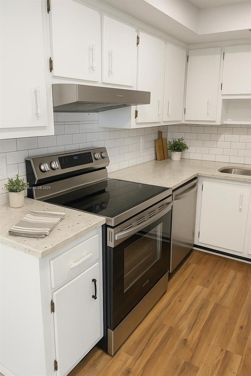 MAPLE LEAF VILLAS CONDO - Residential Lease