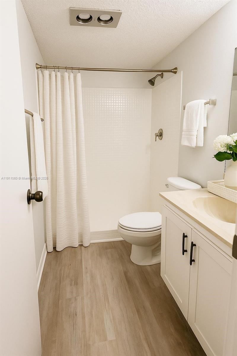 MAPLE LEAF VILLAS CONDO - Residential Lease