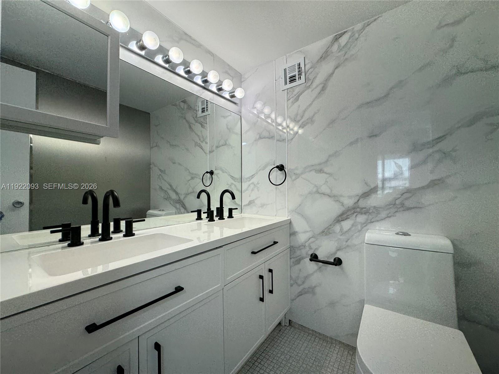 MIRADOR 1200 CONDO - Residential
