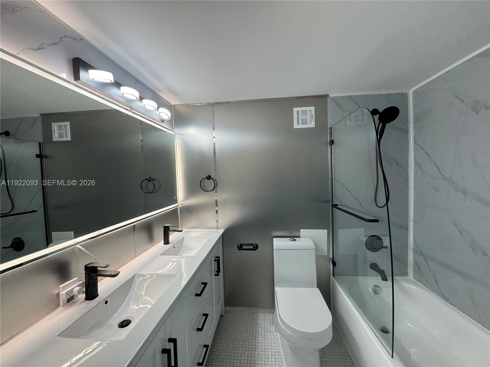 MIRADOR 1200 CONDO - Residential