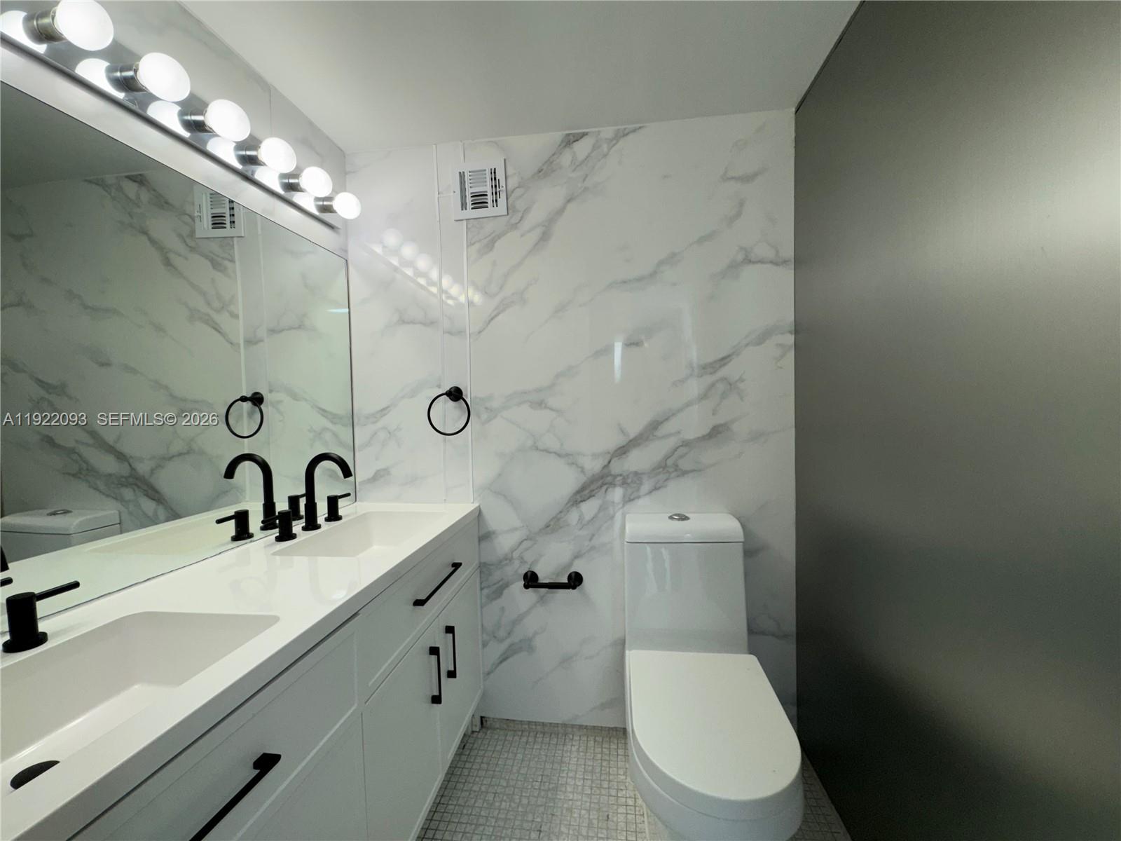 MIRADOR 1200 CONDO - Residential