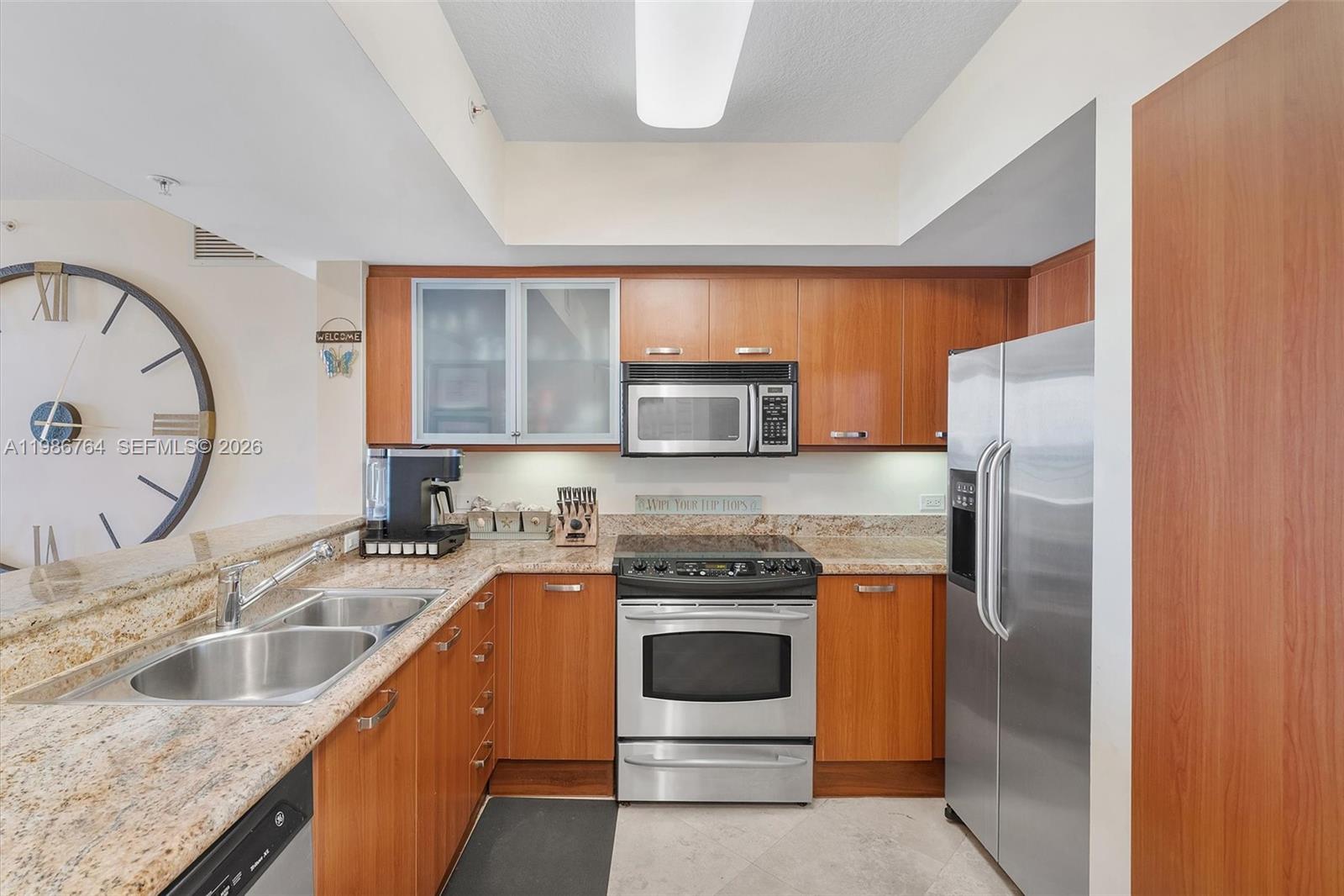 VUE CONDO - Residential