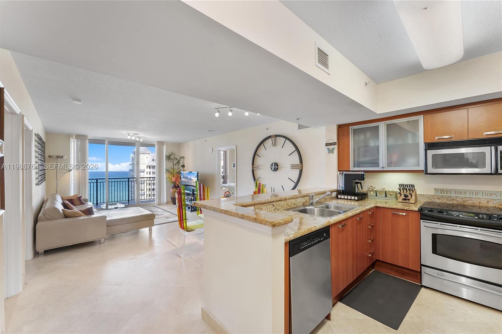 VUE CONDO - Residential