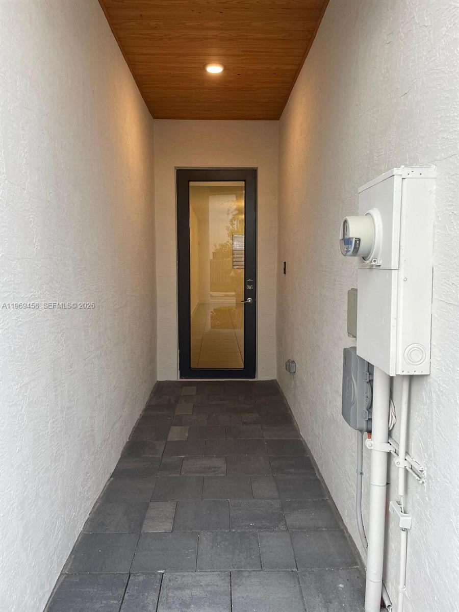 GRAND BAY SOUTH TOWNHOMES - Residential Lease