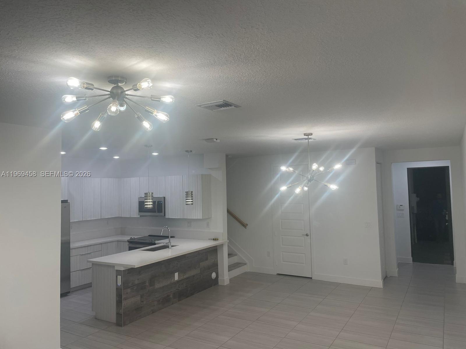 GRAND BAY SOUTH TOWNHOMES - Residential Lease