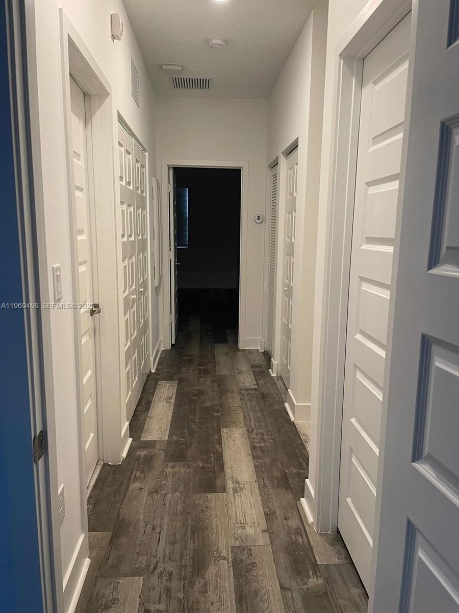 GRAND BAY SOUTH TOWNHOMES - Residential Lease