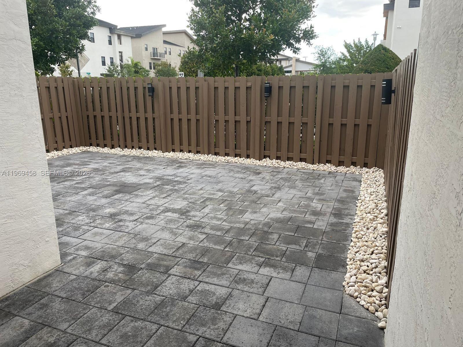 GRAND BAY SOUTH TOWNHOMES - Residential Lease