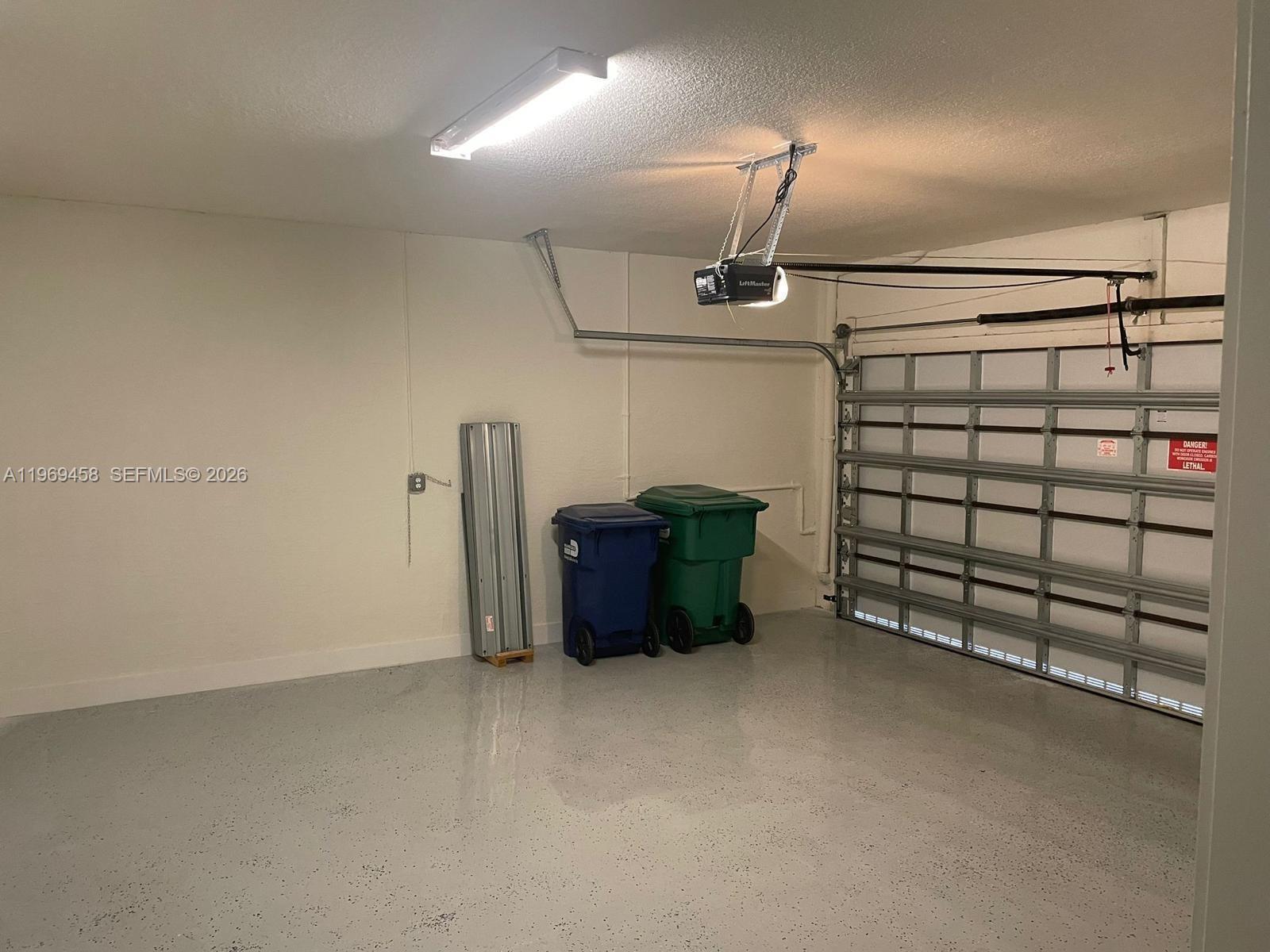 GRAND BAY SOUTH TOWNHOMES - Residential Lease