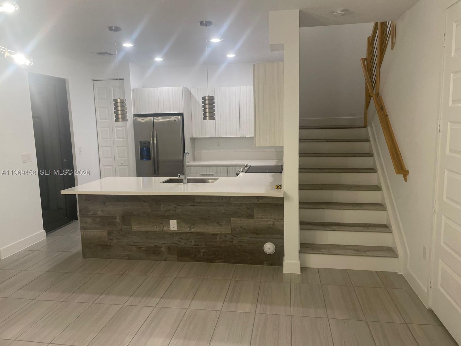 GRAND BAY SOUTH TOWNHOMES - Residential Lease