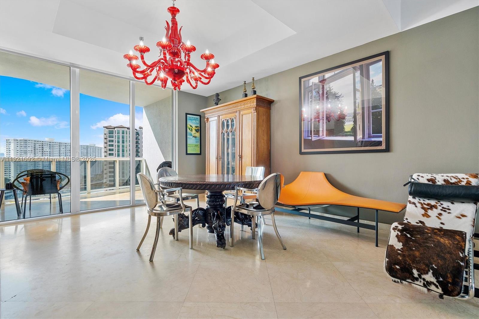 TDR TOWER II CONDO - Residential