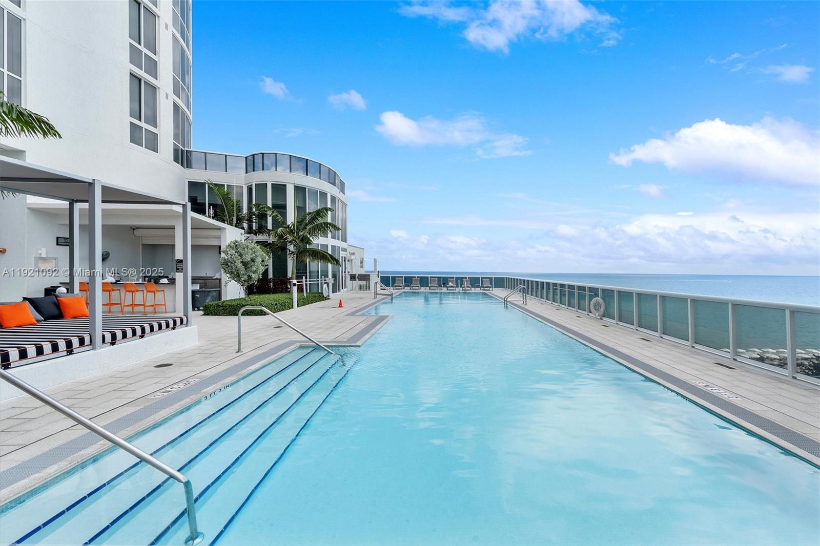 TDR TOWER II CONDO - Residential