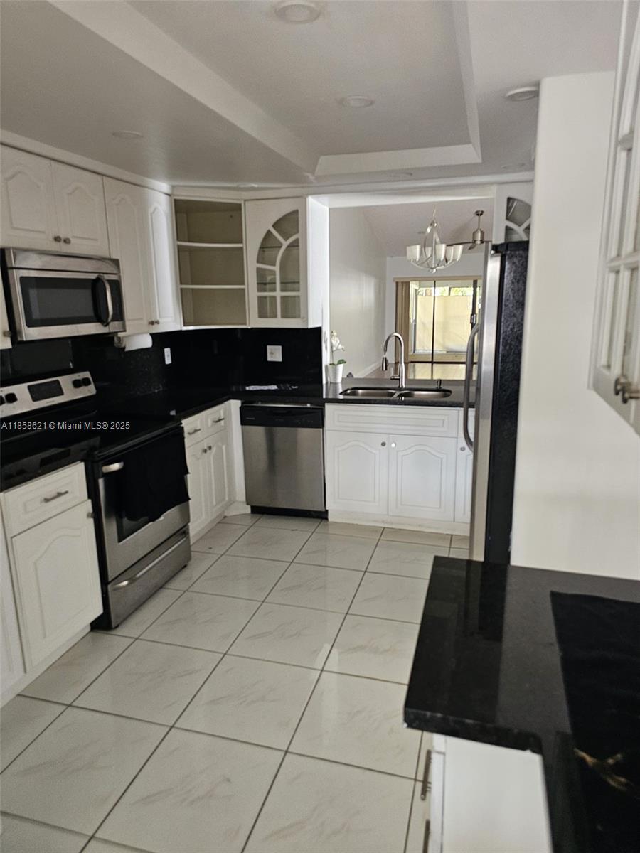 VILLAS AT BONAVENTURE IN - Residential