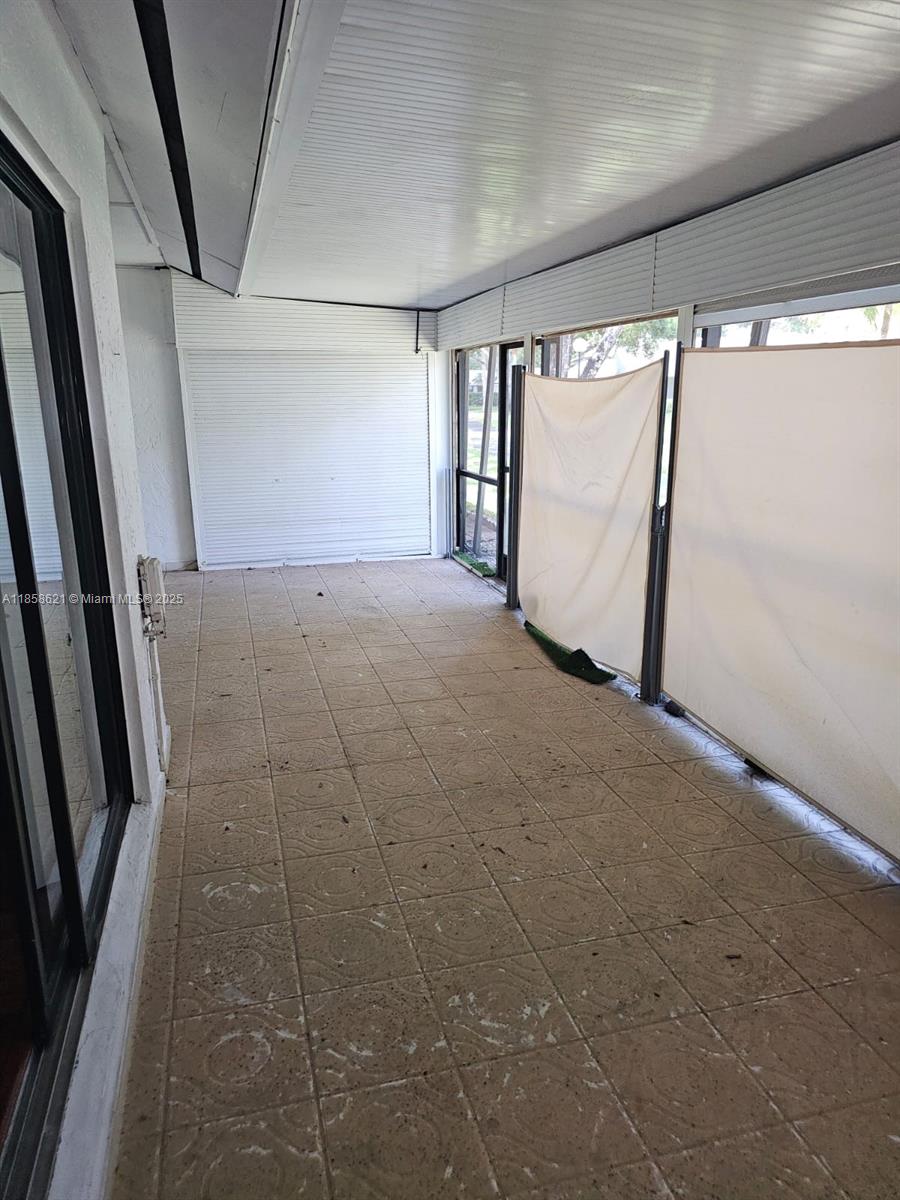 VILLAS AT BONAVENTURE IN - Residential