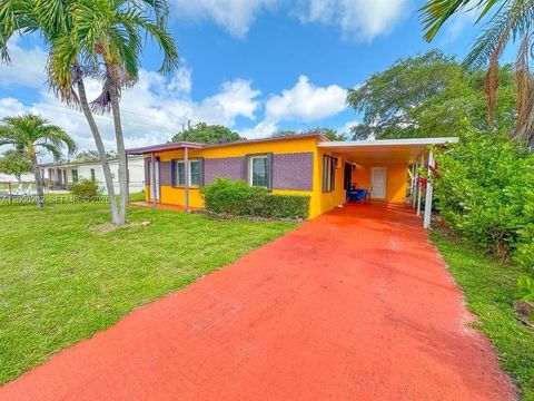 3913 SW 28th St West Park FL 33023