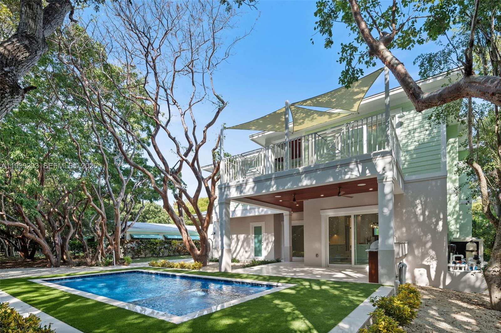 PLANTATION BEACH - Residential