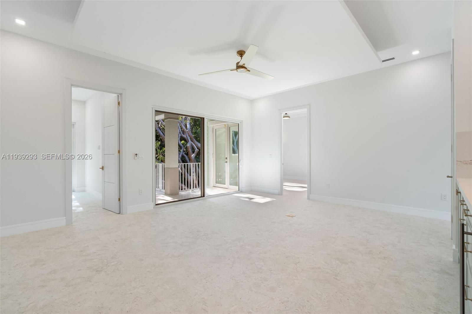 PLANTATION BEACH - Residential