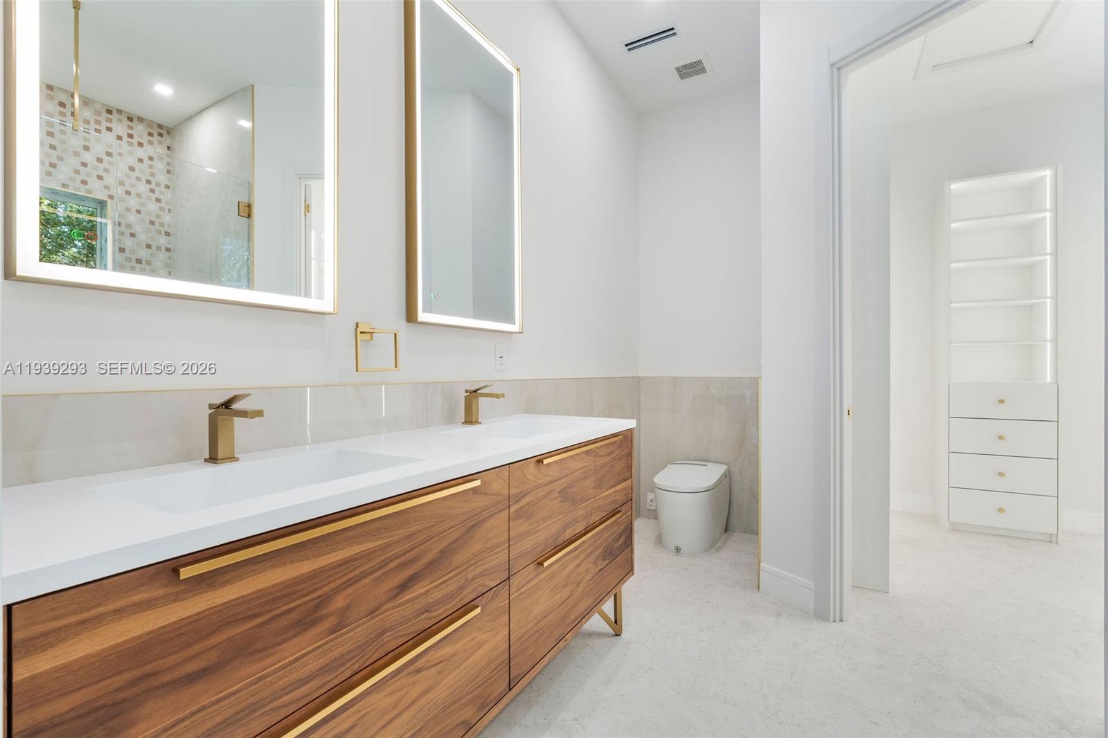 PLANTATION BEACH - Residential