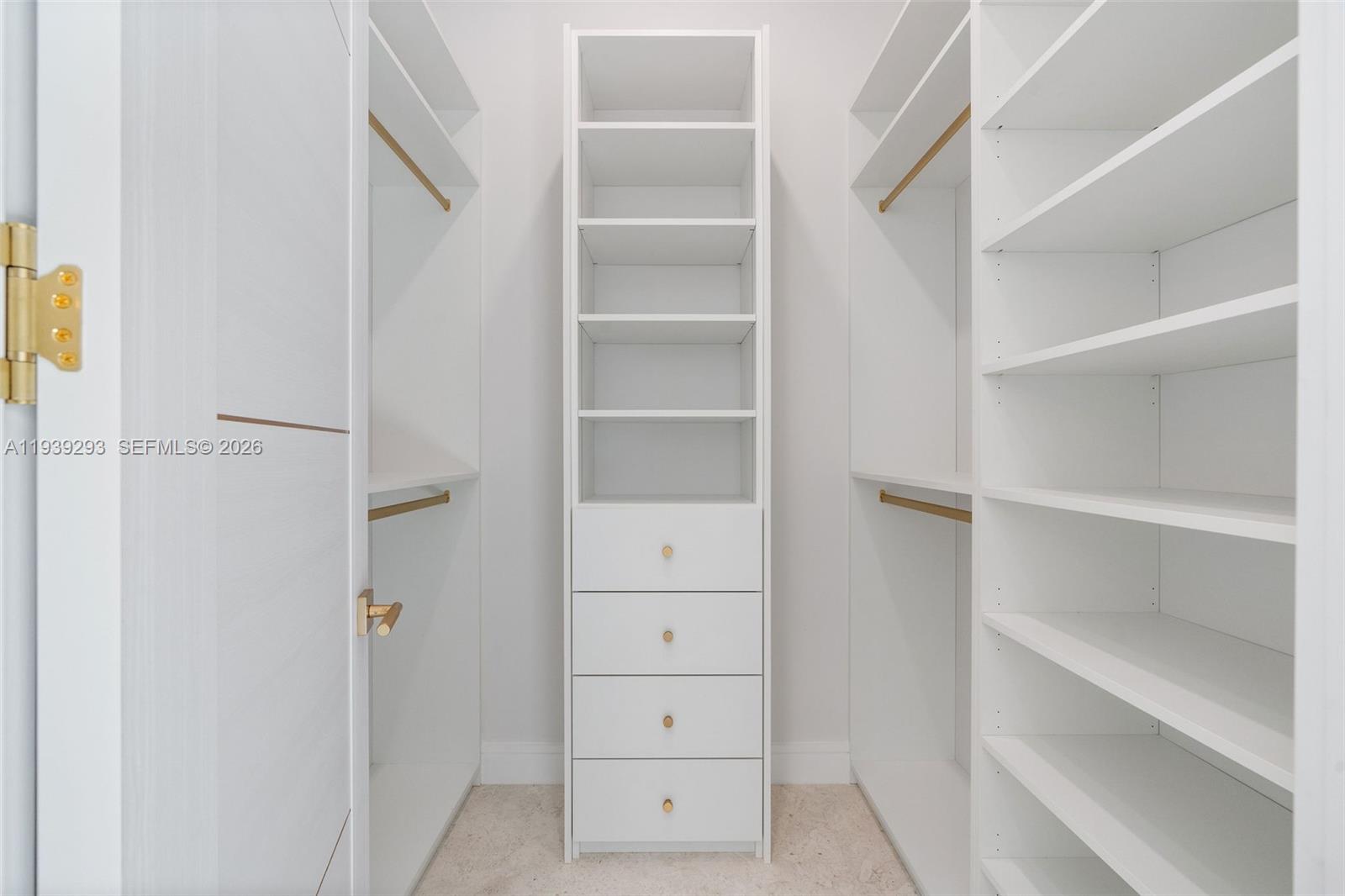 PLANTATION BEACH - Residential