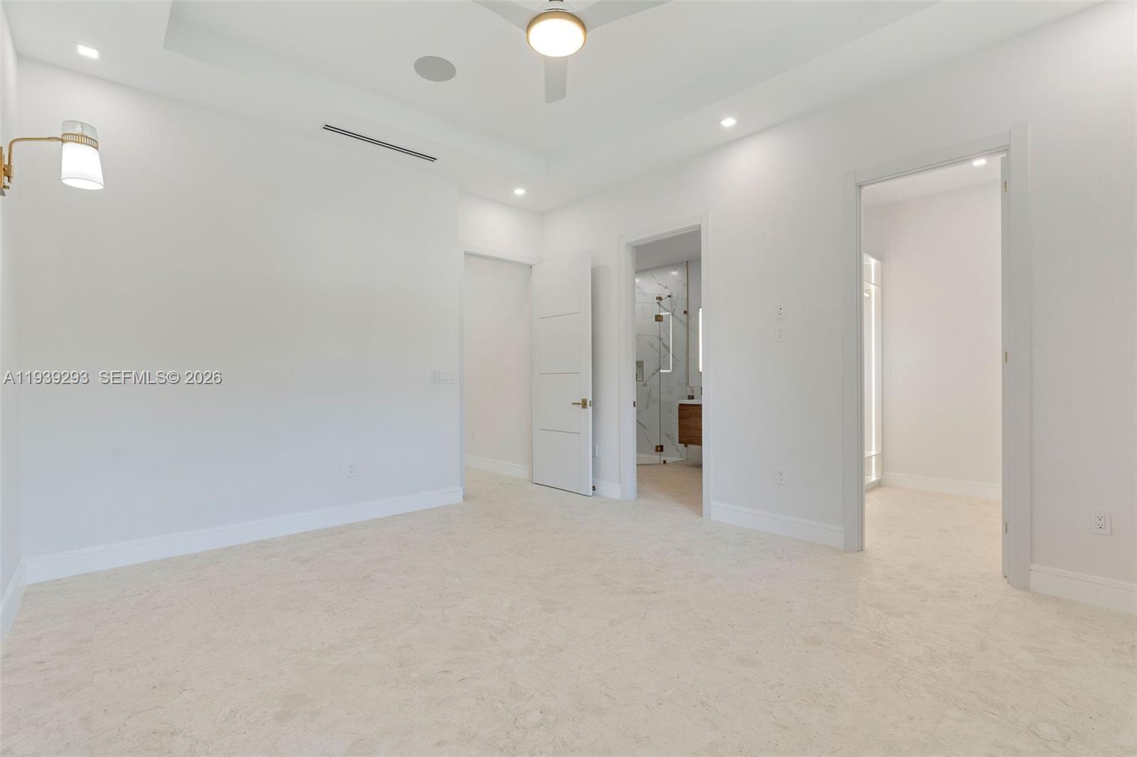 PLANTATION BEACH - Residential