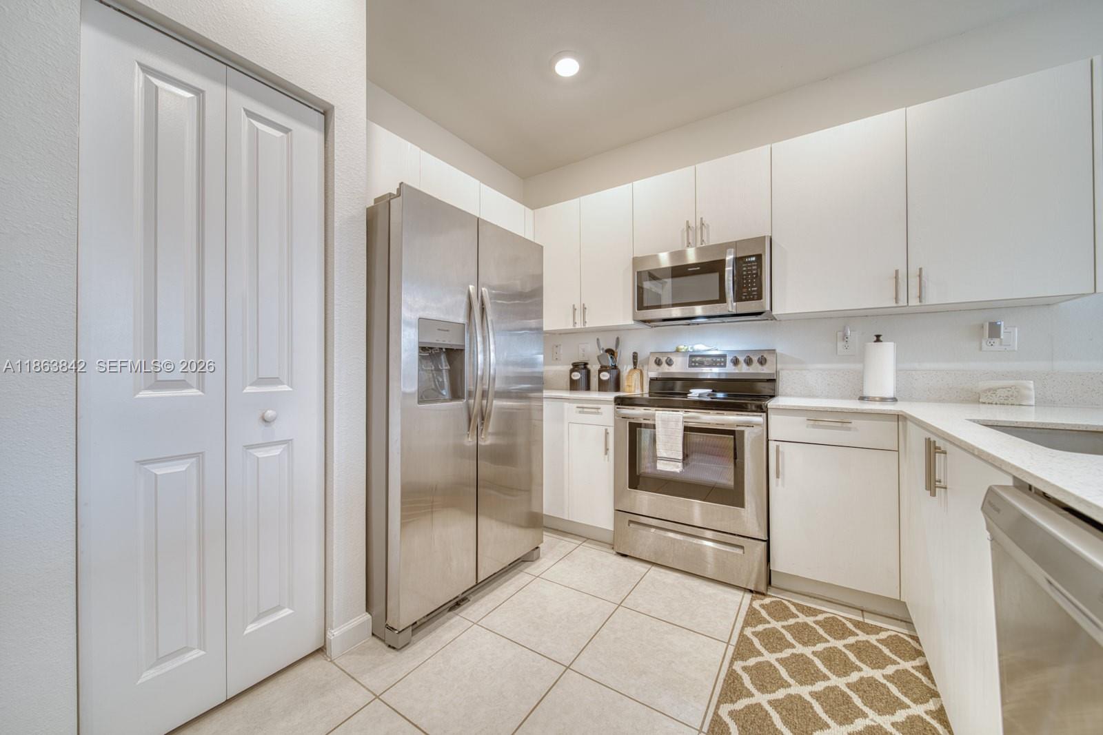 SILVER PALM RESIDENTIAL H - Residential