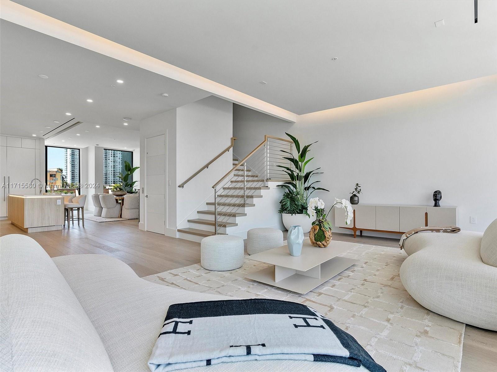 EASTERN SHORES - Residential
