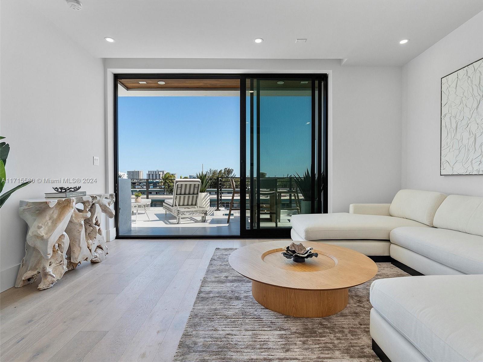 EASTERN SHORES - Residential