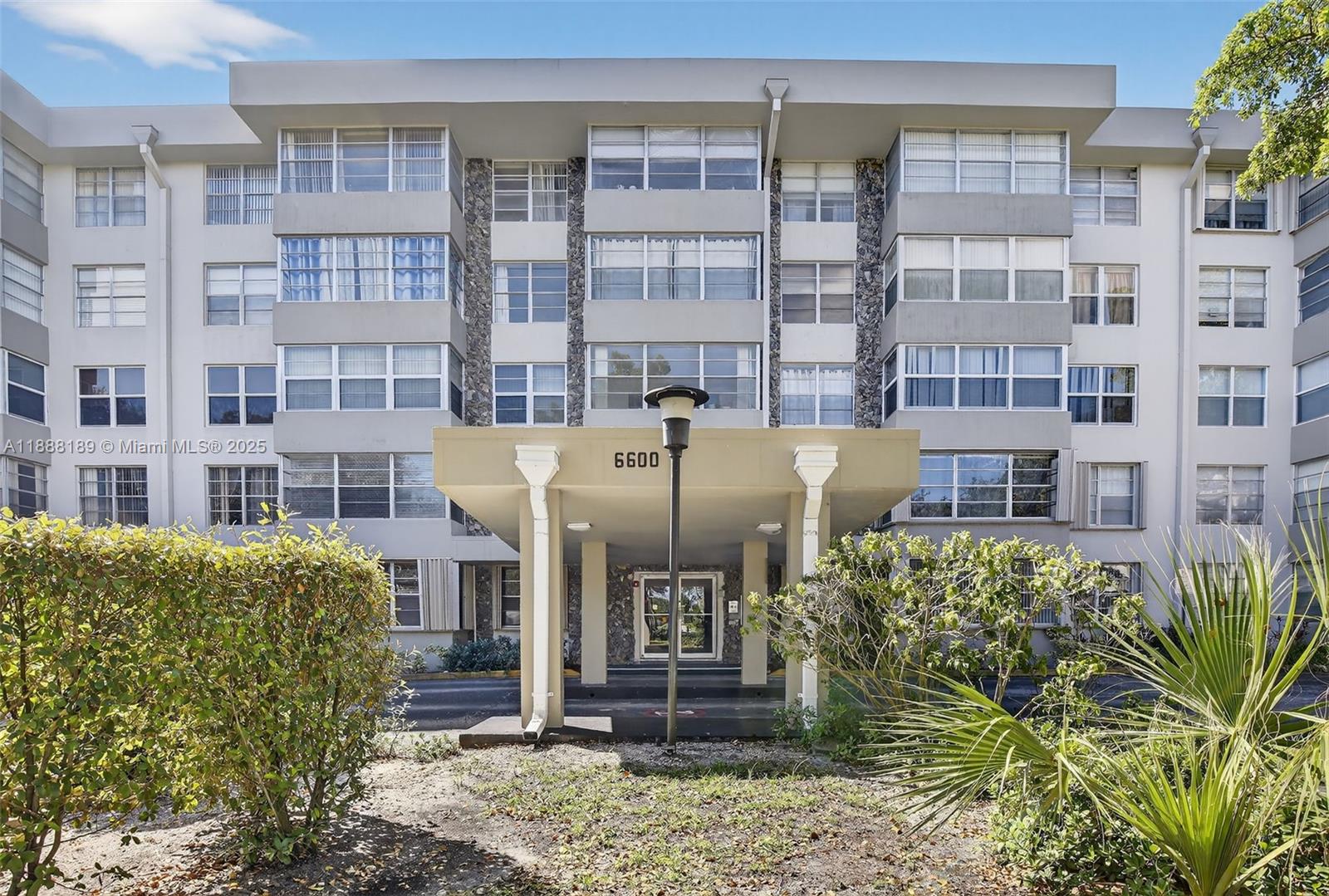 PLANTATION PLACE CONDO - Residential
