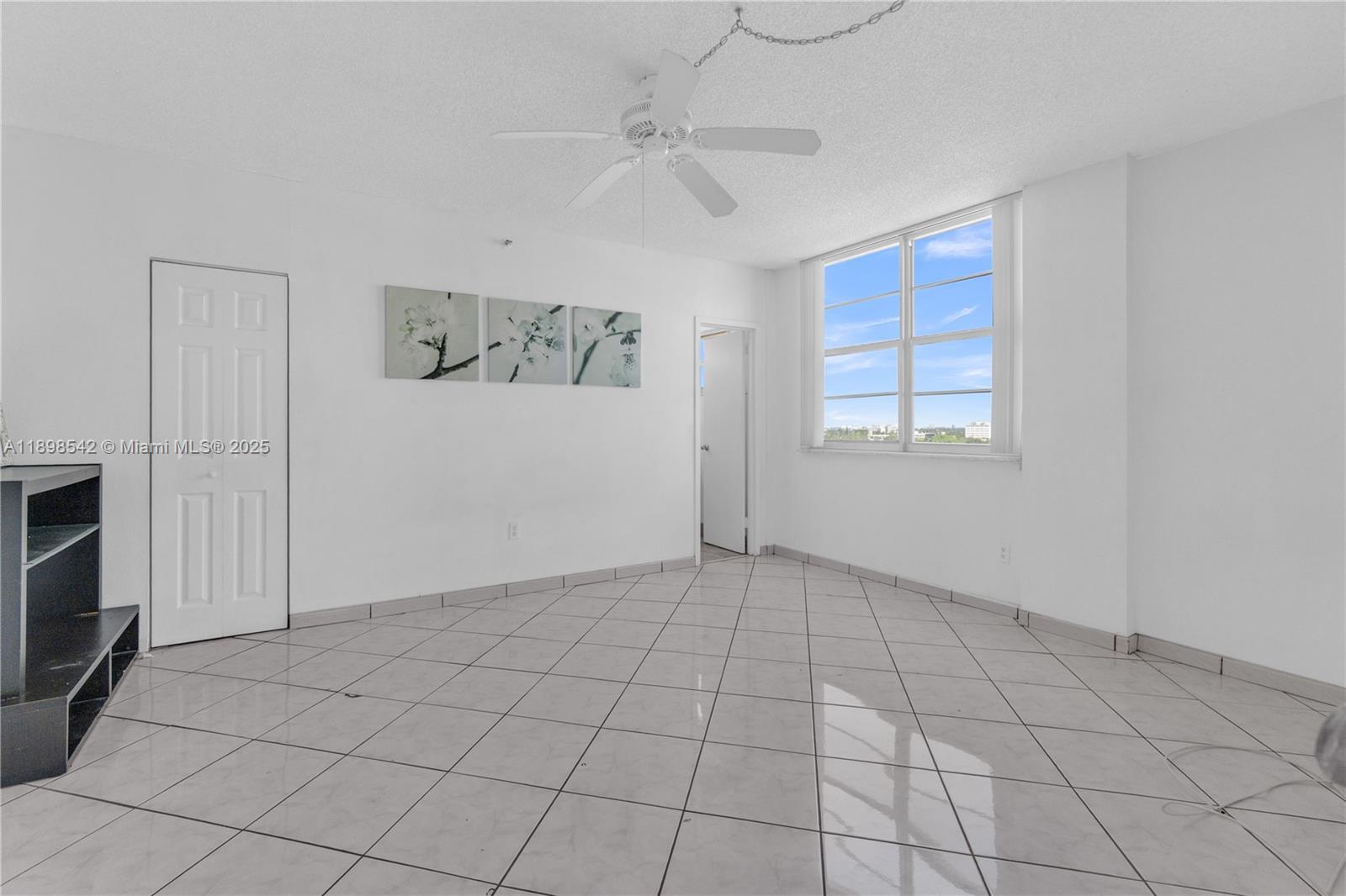 CLEARVIEW TOWERS CONDO - Residential