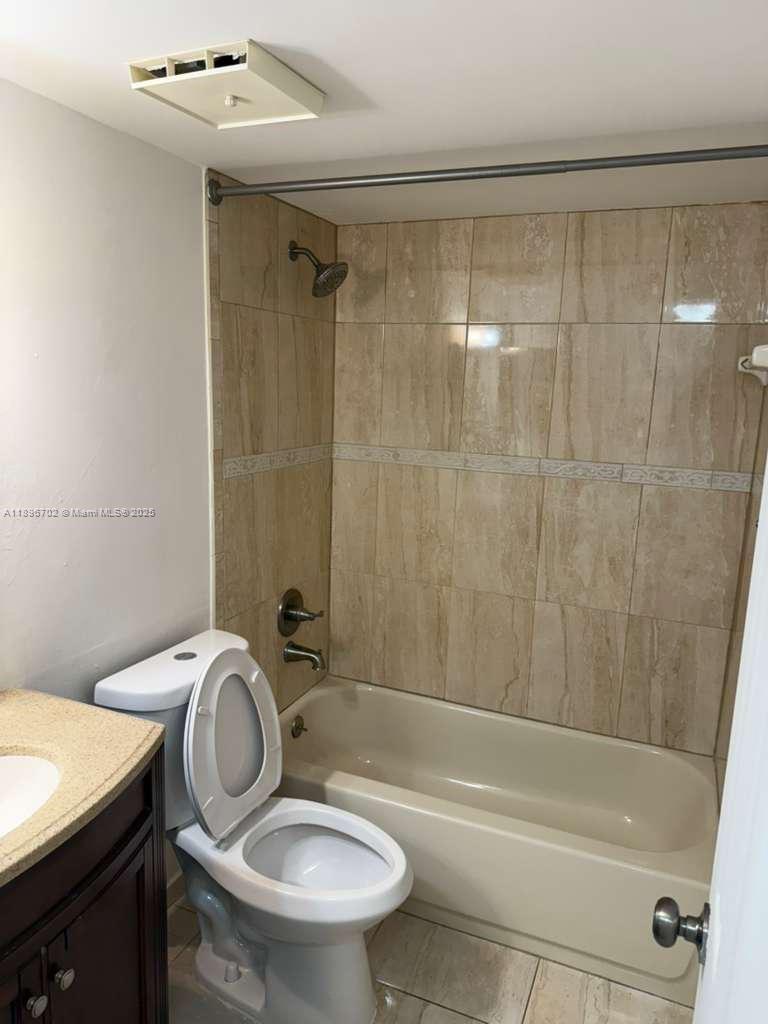 MIRAMAR CLUB CONDOMINIUM - Residential Lease