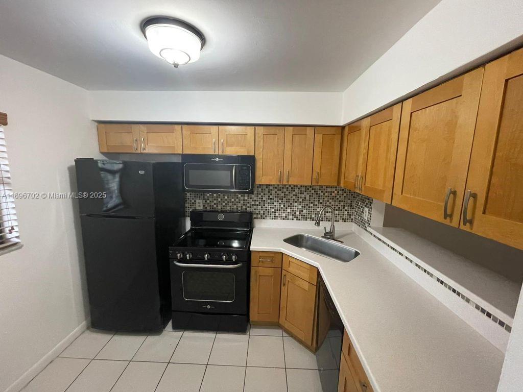 MIRAMAR CLUB CONDOMINIUM - Residential Lease