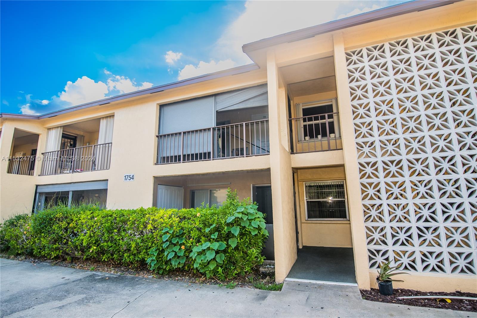1754 N 2nd Ave N Ave 110, Lake Worth, Palm Beach County, Florida - 2 Bedrooms  
2 Bathrooms - 