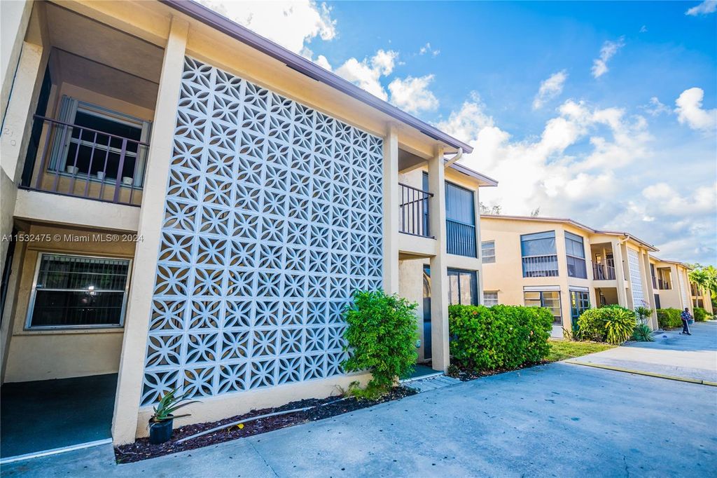 Photo of 1754 N 2nd Ave N #110, Lake Worth, FL 33460 (MLS # A11532475)