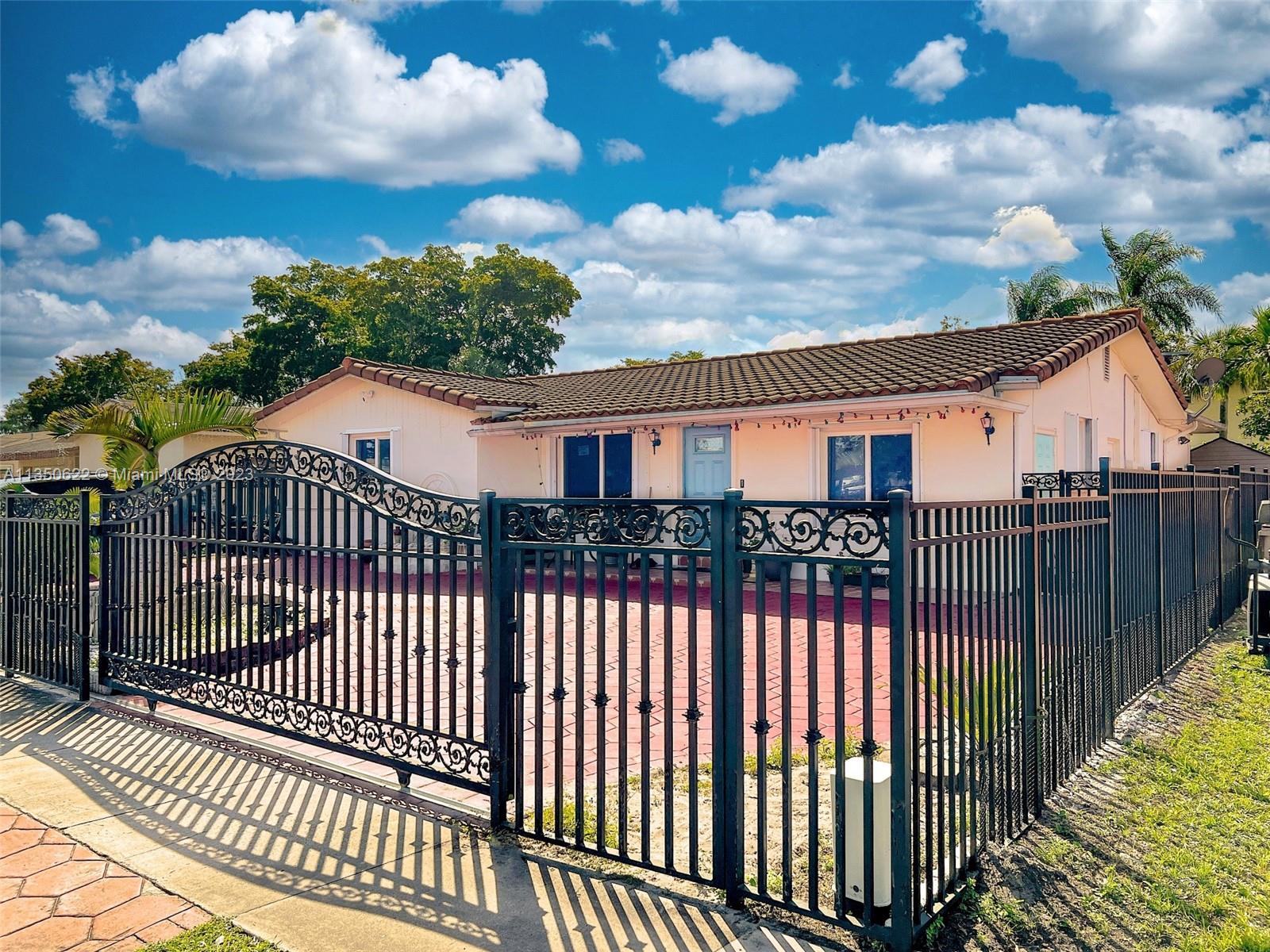 Photo 1 of 21 of 3701 NW 78th Ave house