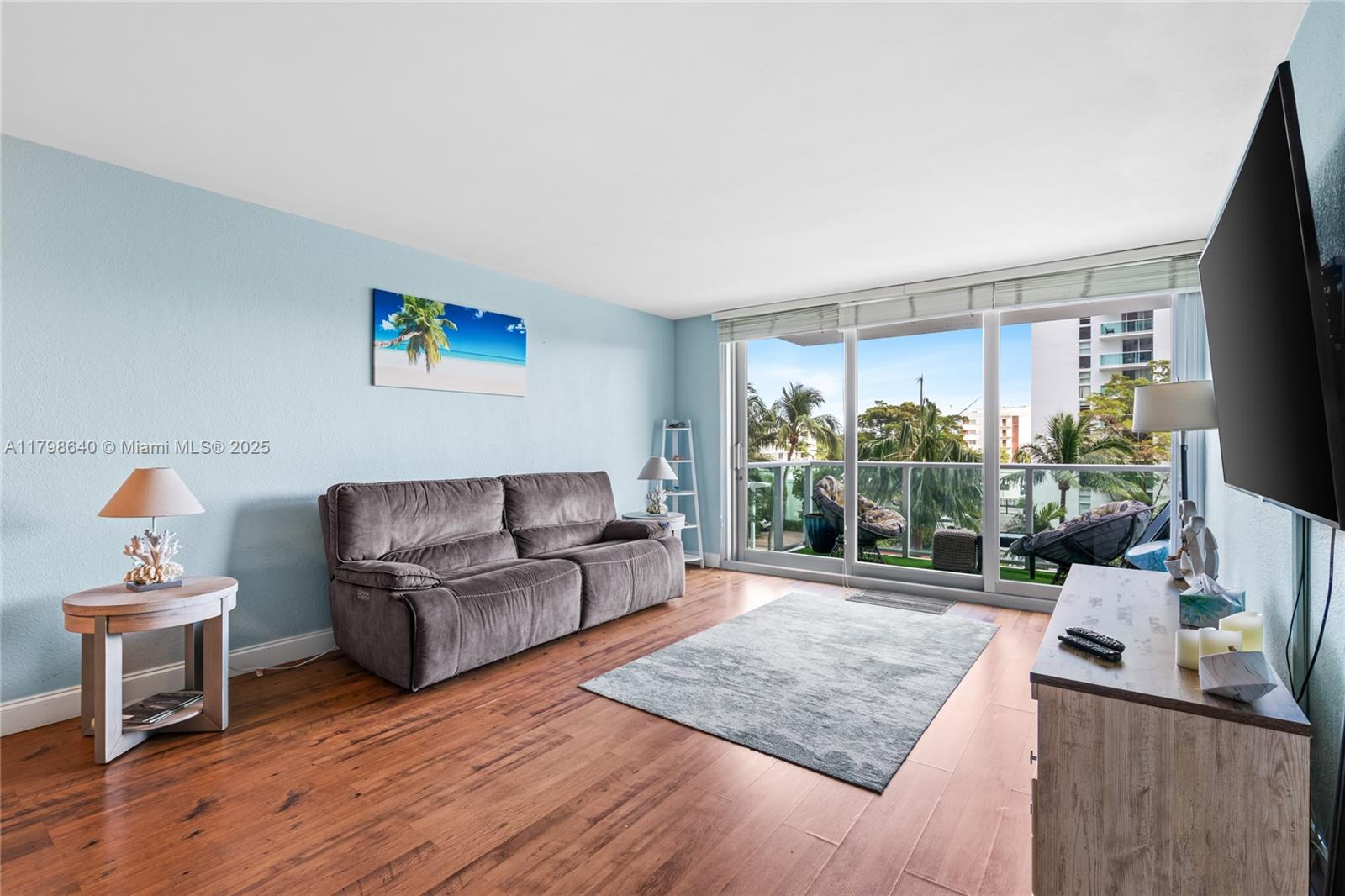 1000 West Ave 308