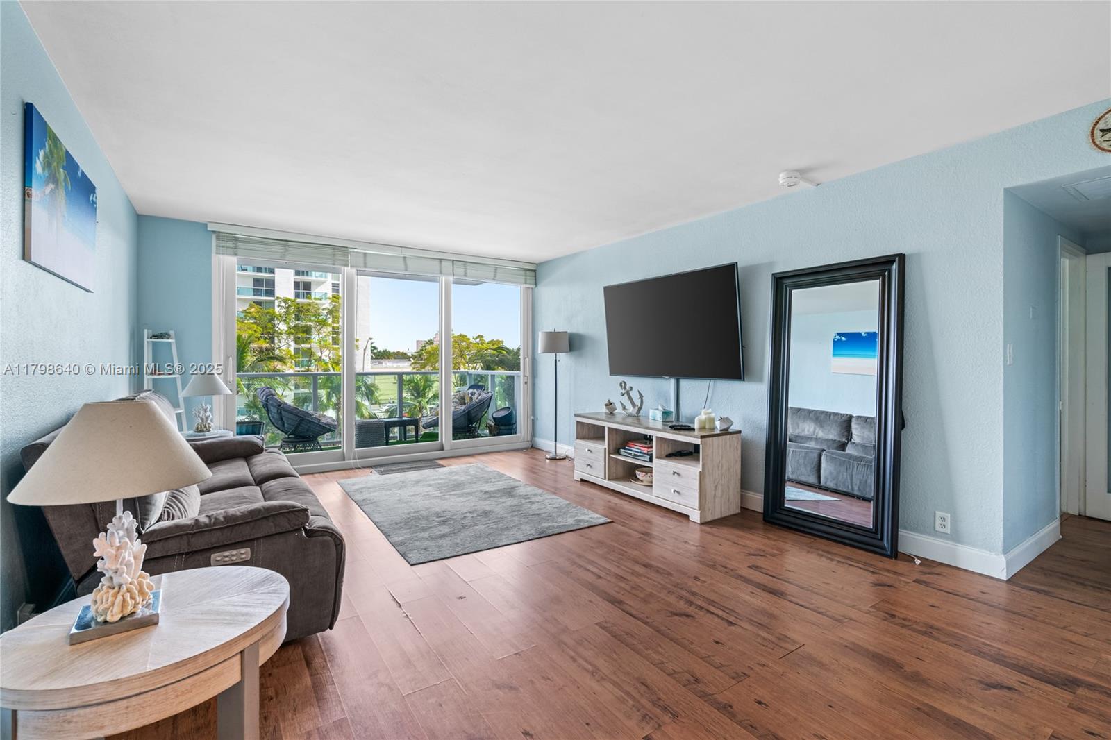 1000 West Ave 308